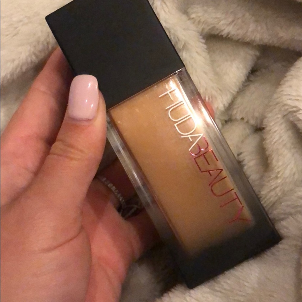 Huda beauty foundation